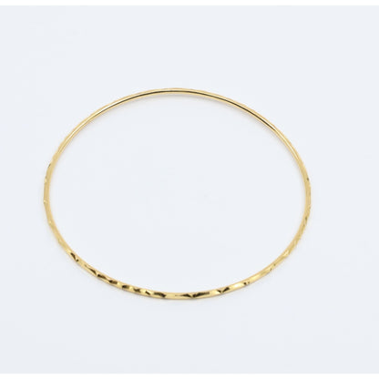 18K Yellow Gold Diamond Cut Bangle Bracelet