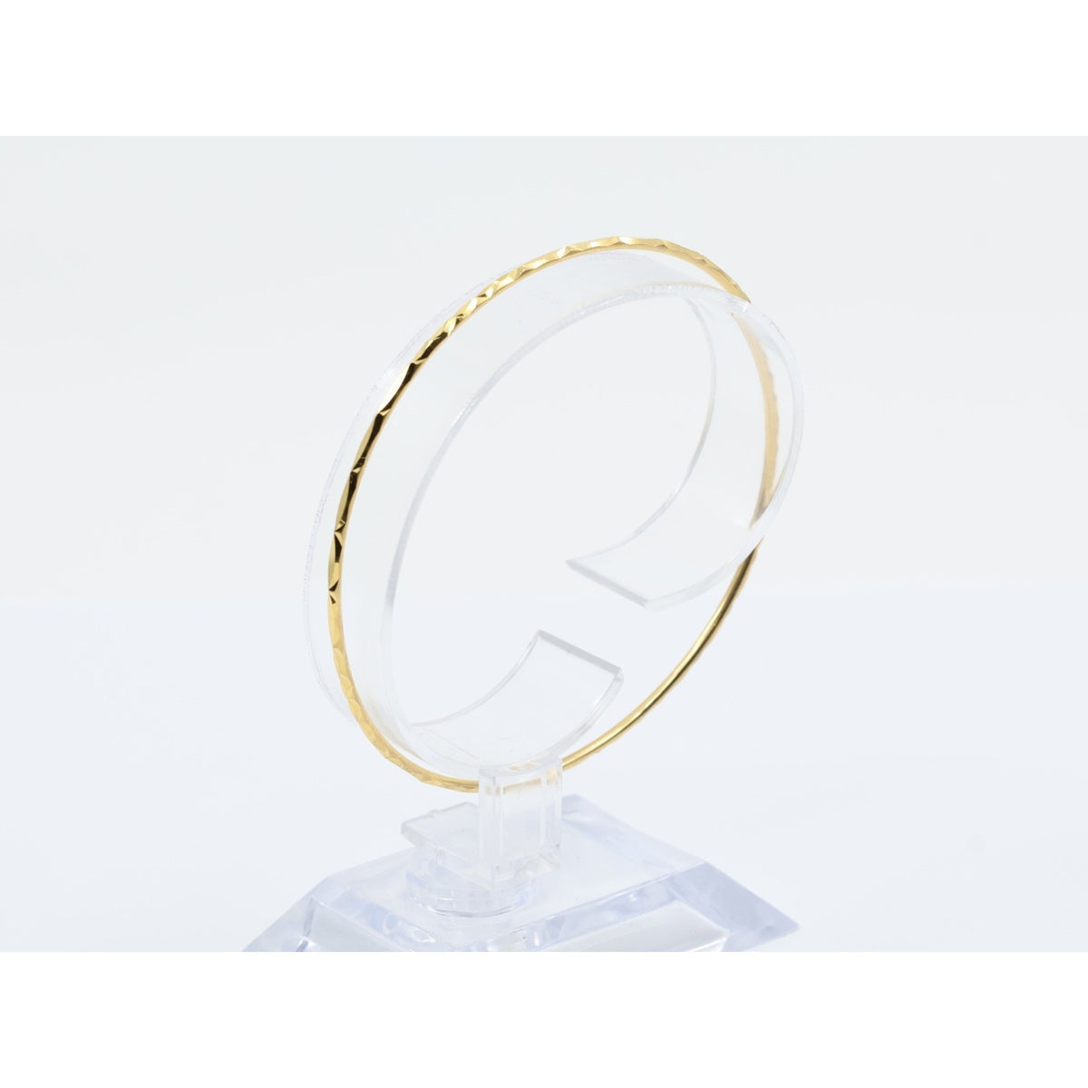 18K Yellow Gold Diamond Cut Bangle Bracelet