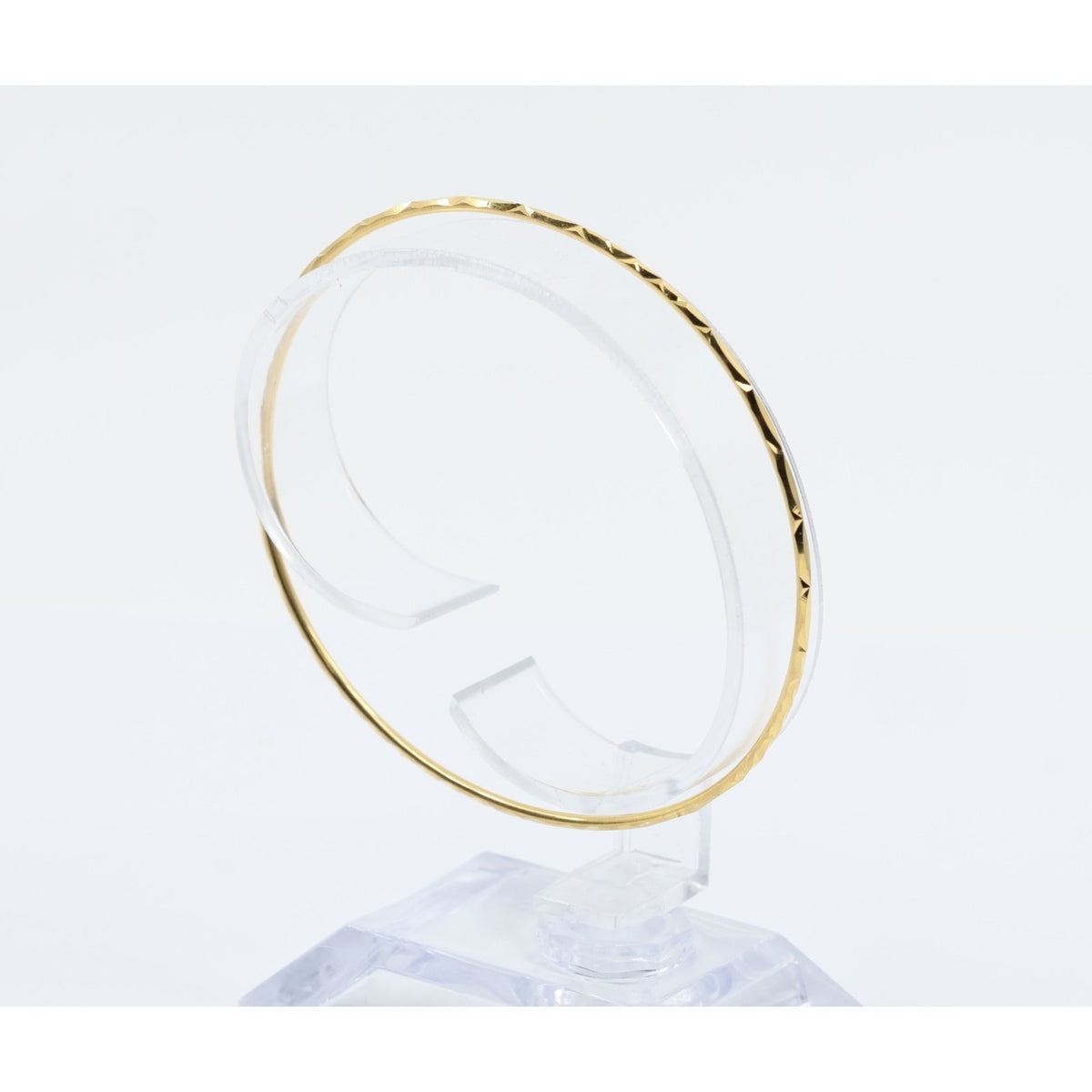 18K Yellow Gold Diamond Cut Bangle Bracelet