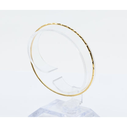 18K Yellow Gold Diamond Cut Bangle Bracelet