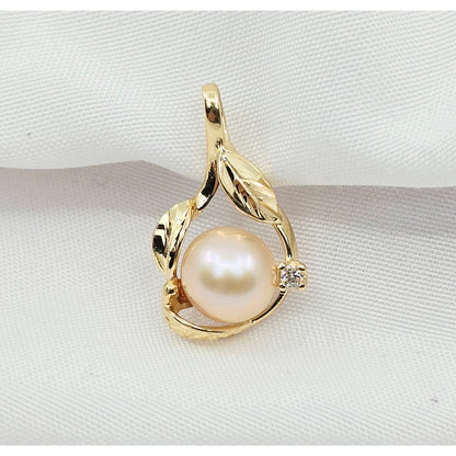 14K Yellow Gold Pearl & Round Diamond Charm Pendant