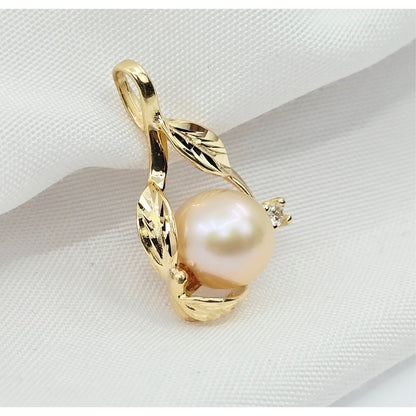 14K Yellow Gold Pearl & Round Diamond Charm Pendant