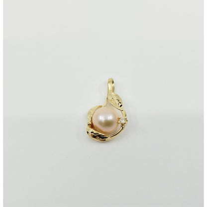 14K Yellow Gold Pearl & Round Diamond Charm Pendant
