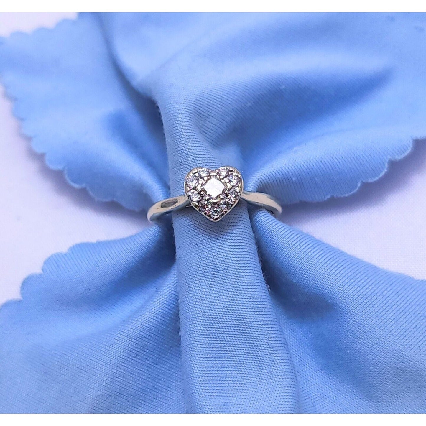 14K White Gold Diamond Heart Ring