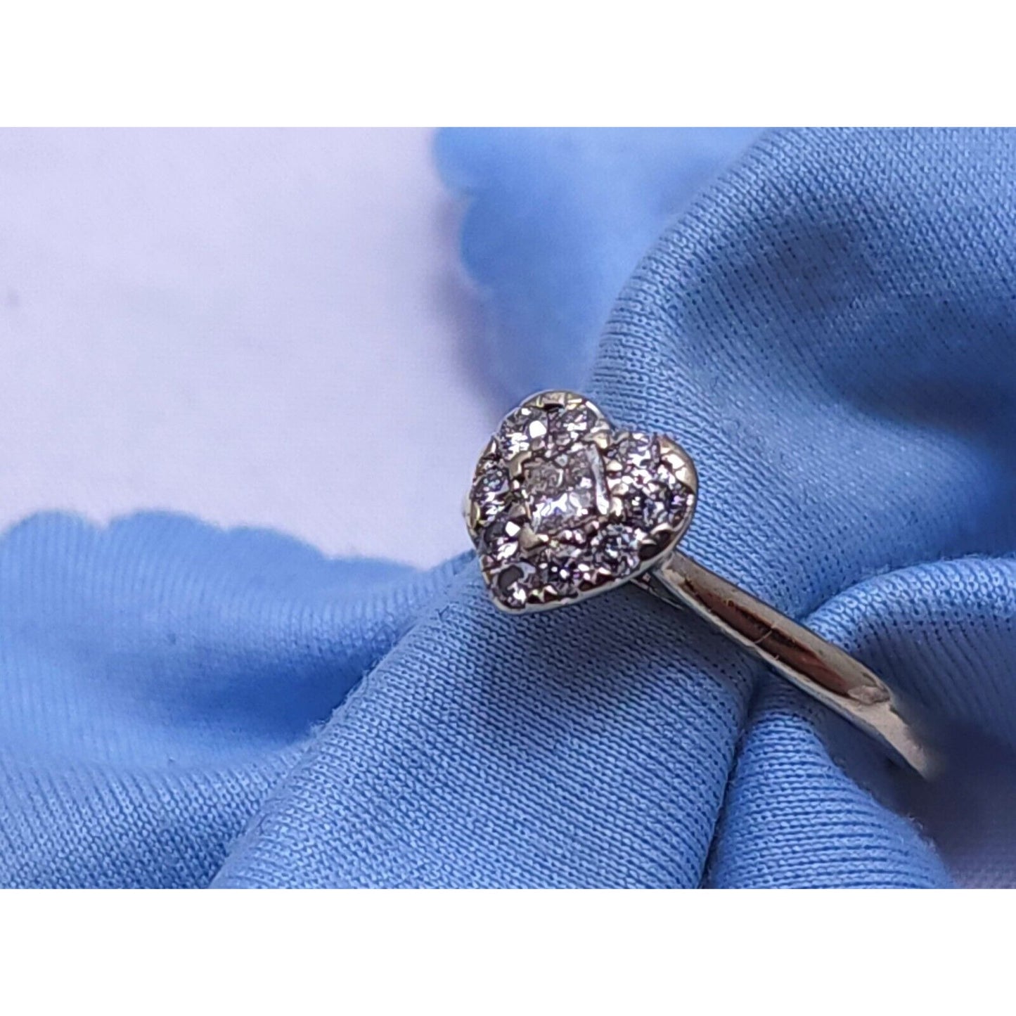 14K White Gold Diamond Heart Ring