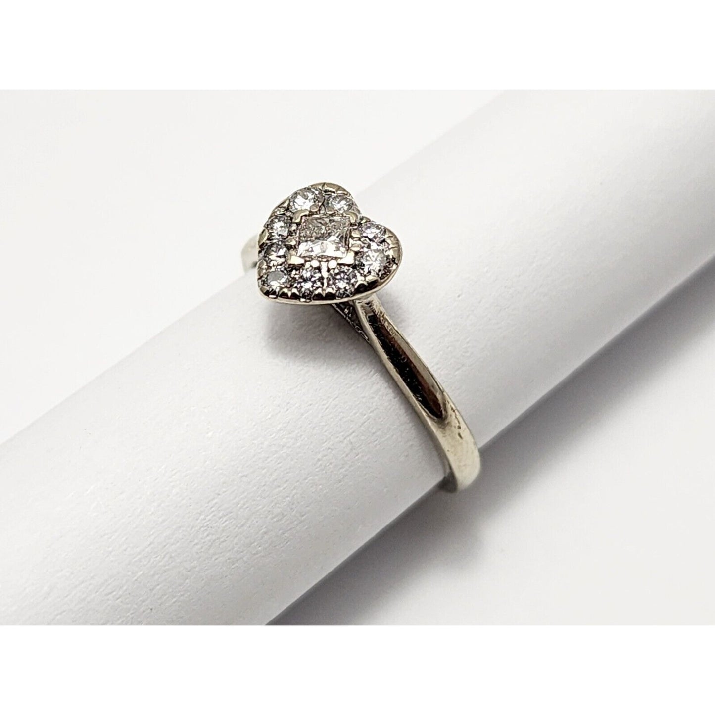 14K White Gold Diamond Heart Ring