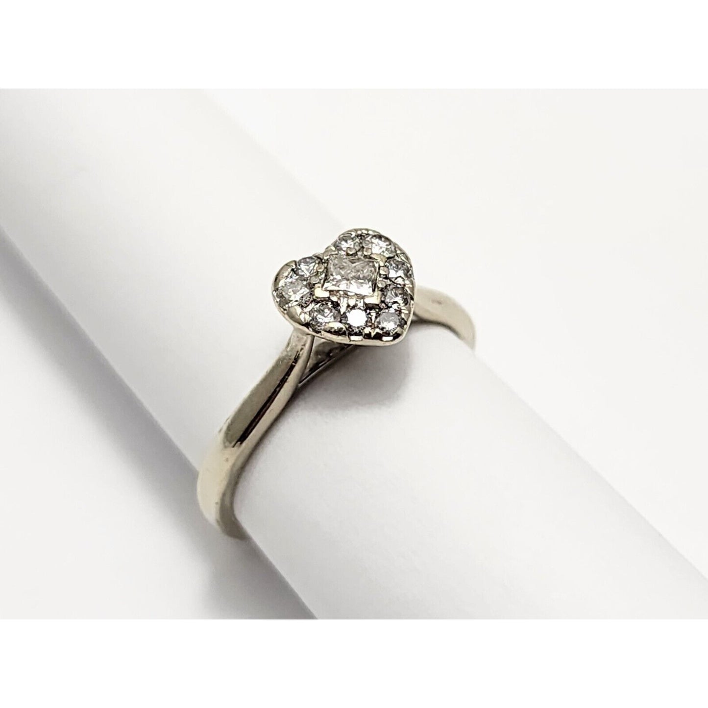 14K White Gold Diamond Heart Ring
