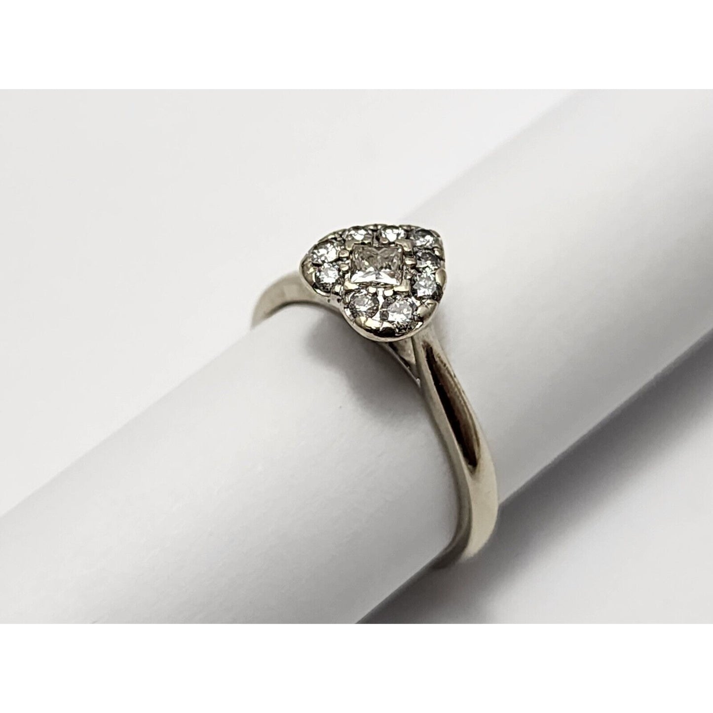 14K White Gold Diamond Heart Ring
