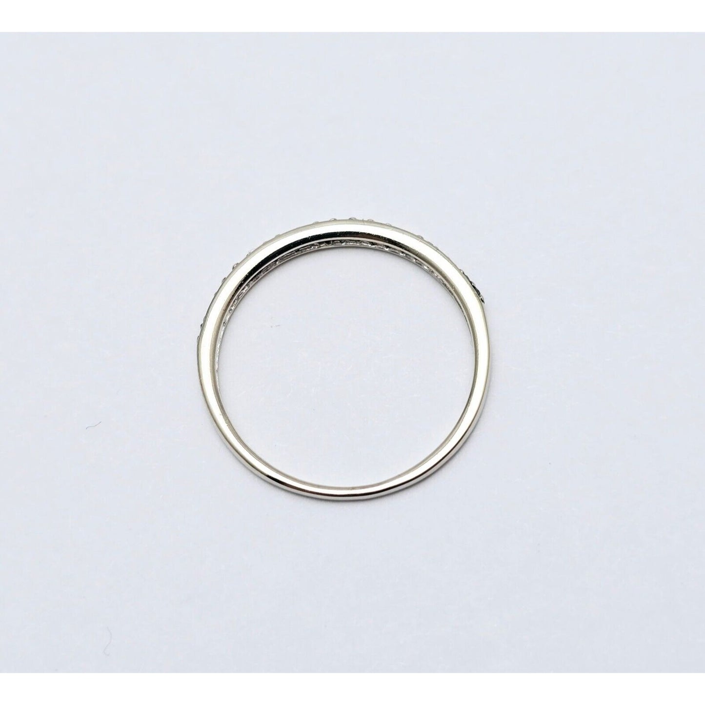 10K White Gold Single Row Green Diamond Wedding Band Ring