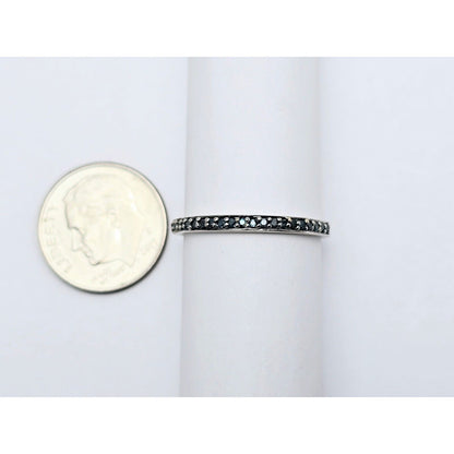 10K White Gold Single Row Green Diamond Wedding Band Ring