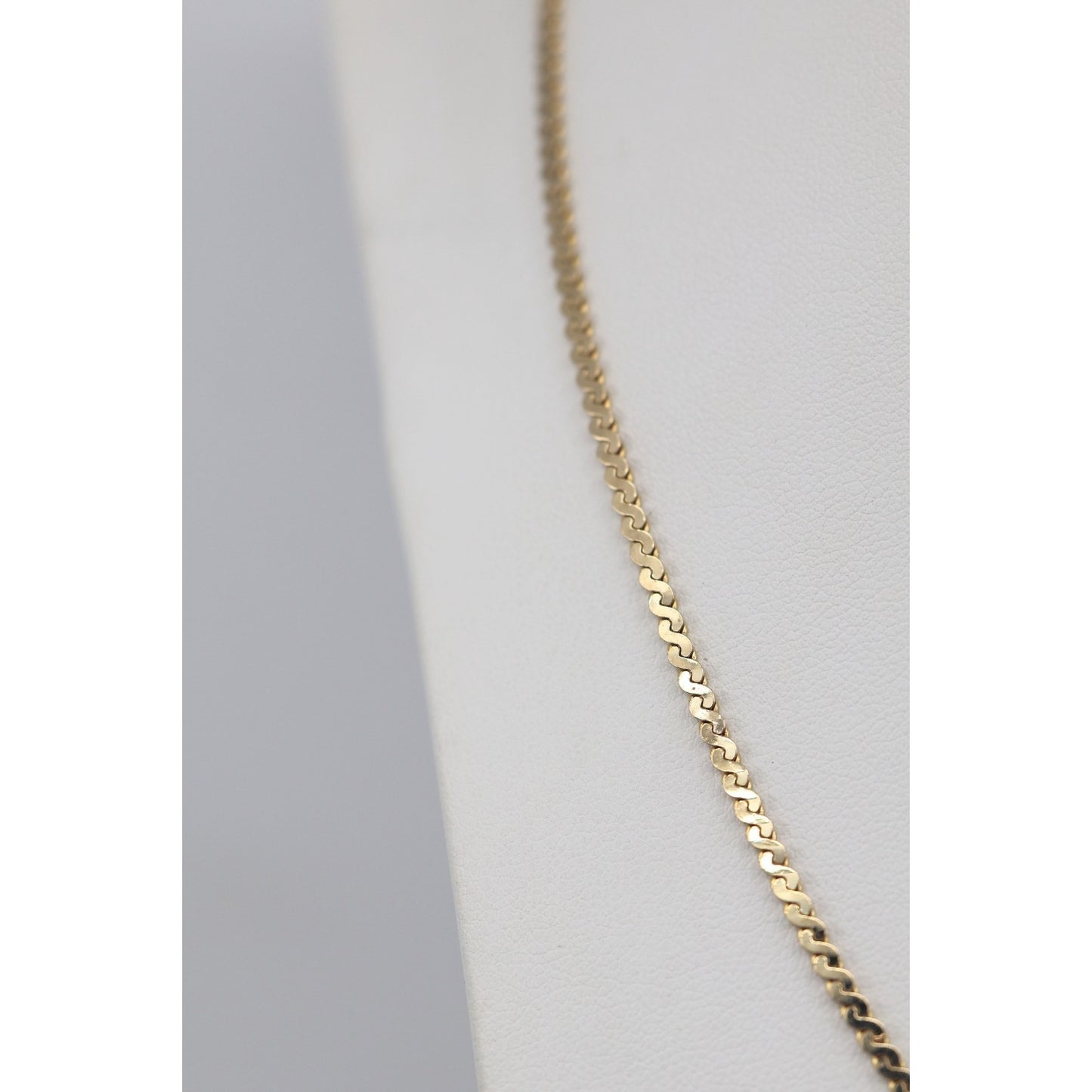 14K Yellow Gold Serpentine Link Chain Necklace