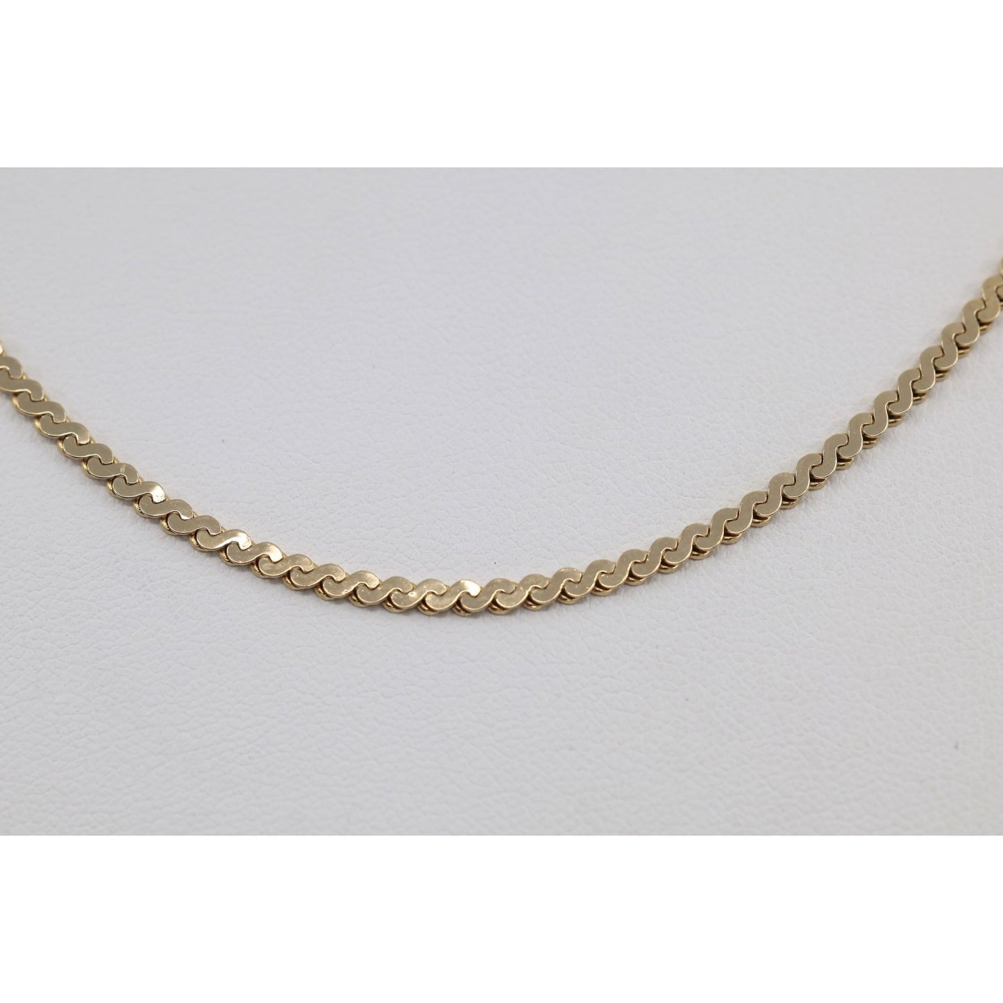 14K Yellow Gold Serpentine Link Chain Necklace