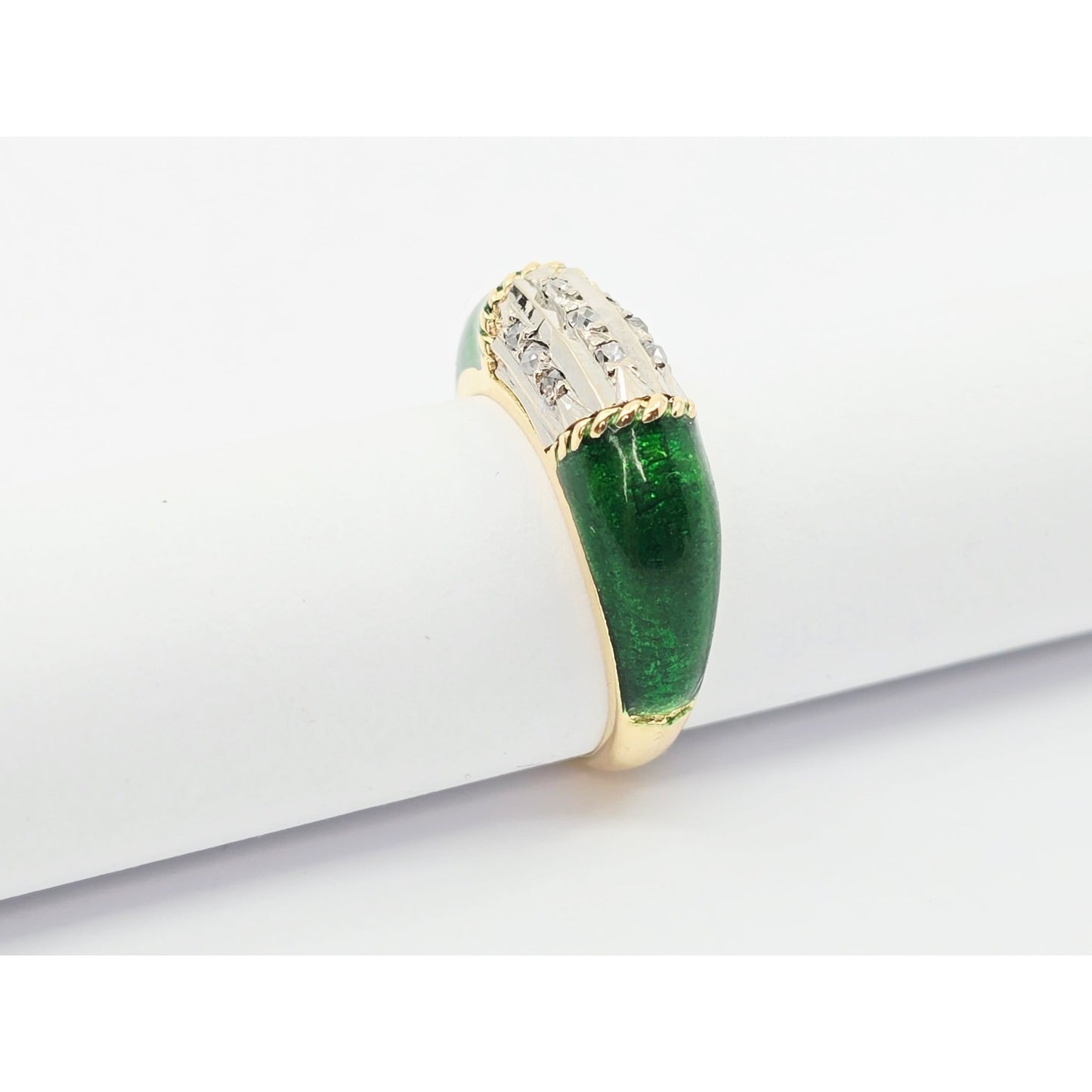 Vintage 18K Two Tone Gold Green Enamel Raw Uncut Diamond Ring