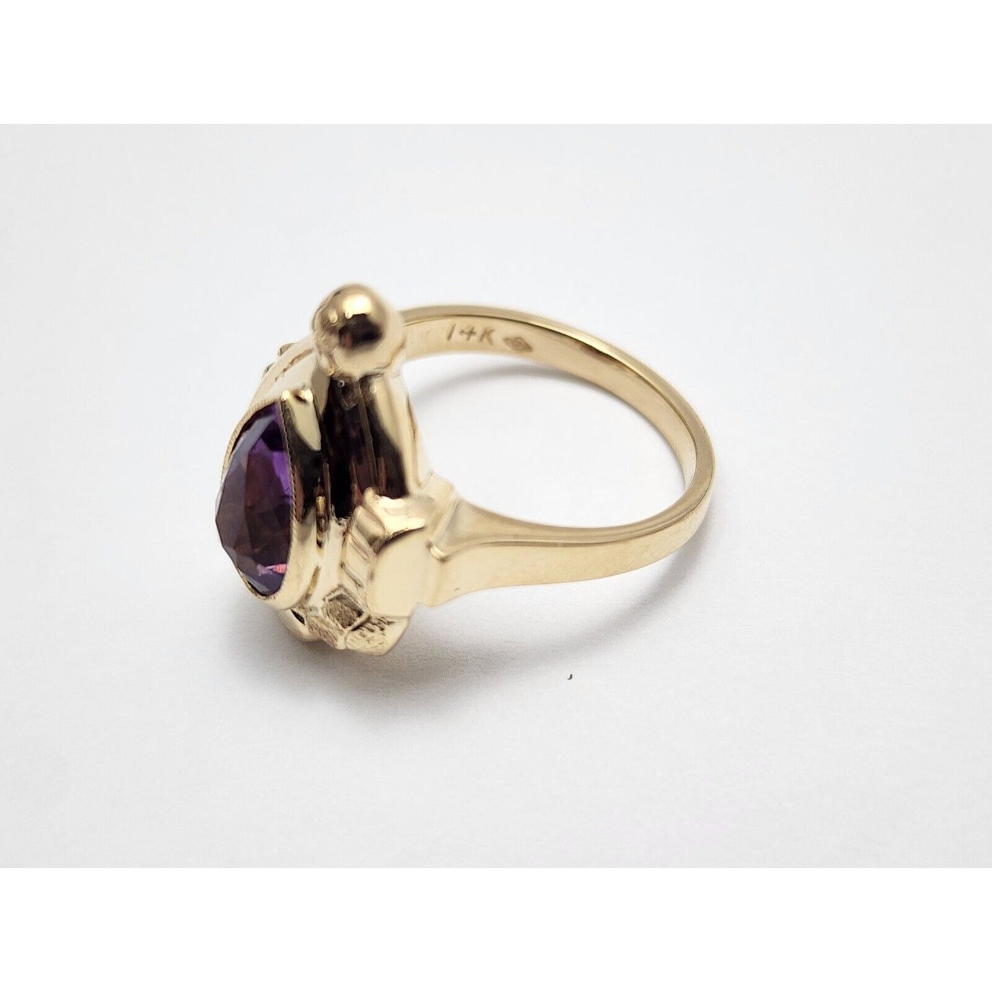 14K Yellow Gold Teardrop Pear Amethyst Ring