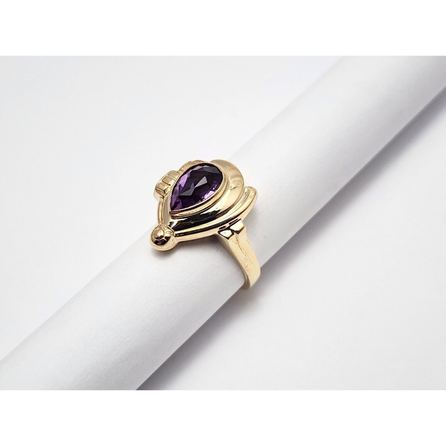 14K Yellow Gold Teardrop Pear Amethyst Ring