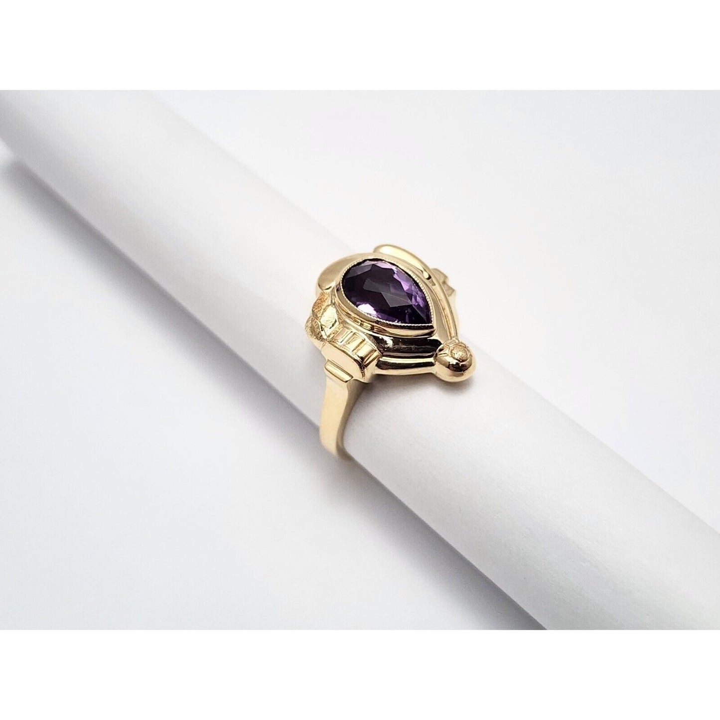 14K Yellow Gold Teardrop Pear Amethyst Ring