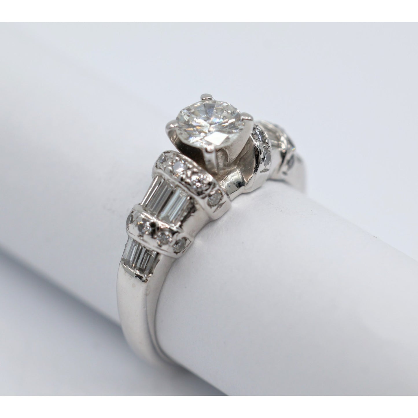 14K White Gold Ladies Round Diamond Engagement Ring