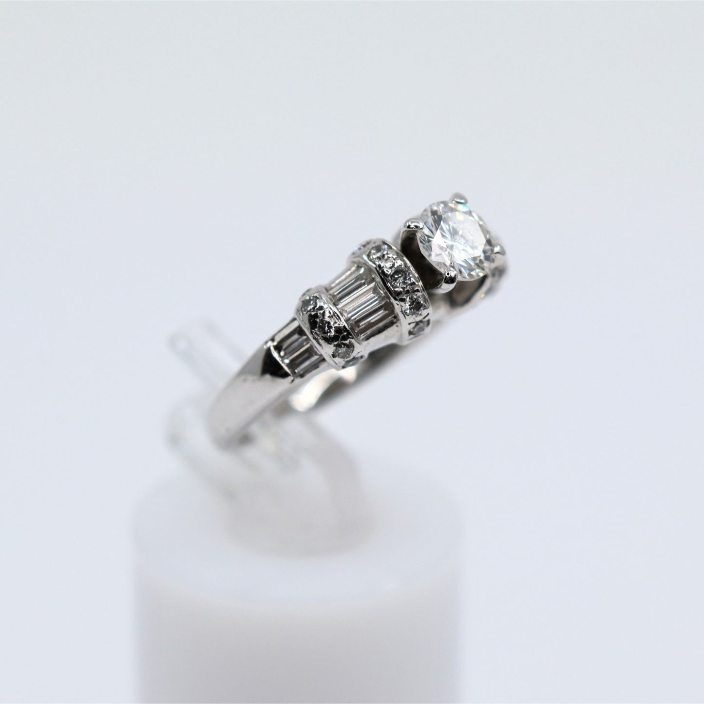14K White Gold Ladies Round Diamond Engagement Ring