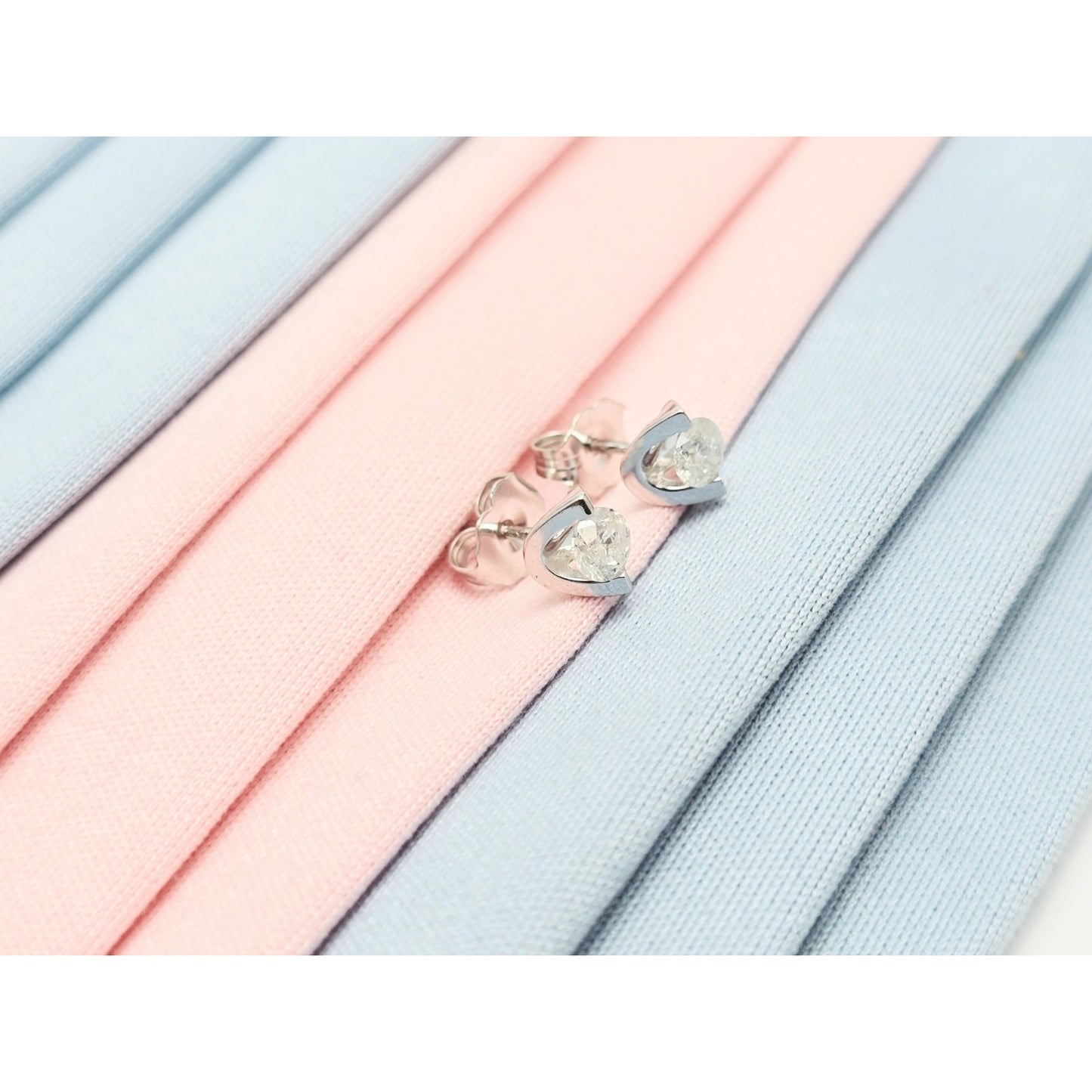 14K White Gold Round Cut Diamond Stud Earrings