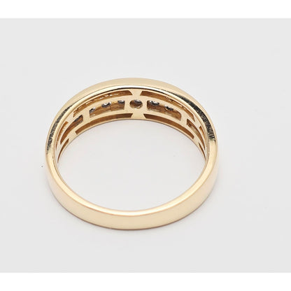 14K Yellow Gold Single Row Diamond Wedding Band Ring