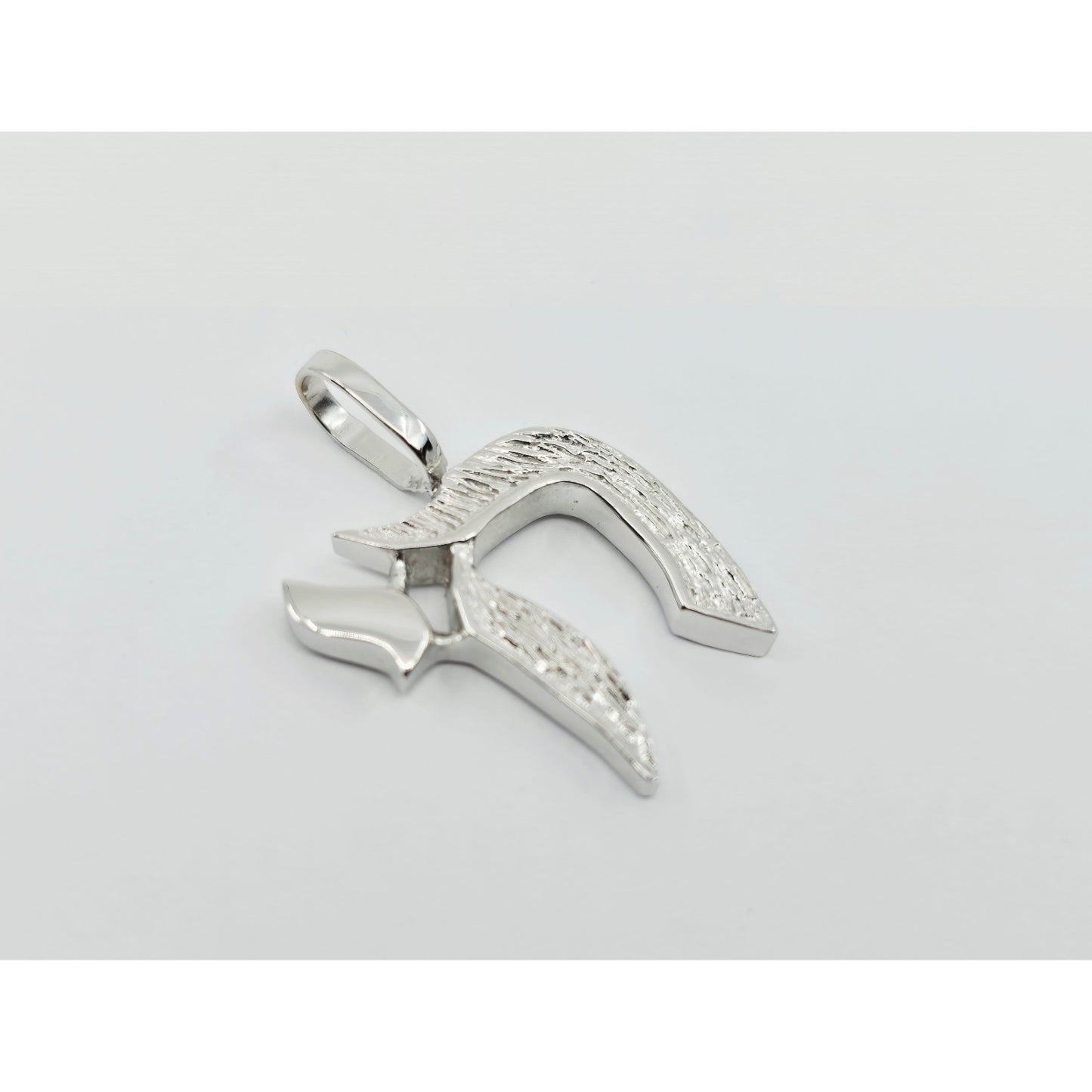 14K White Gold Hebrew Letter Jewish Chai Charm Pendant