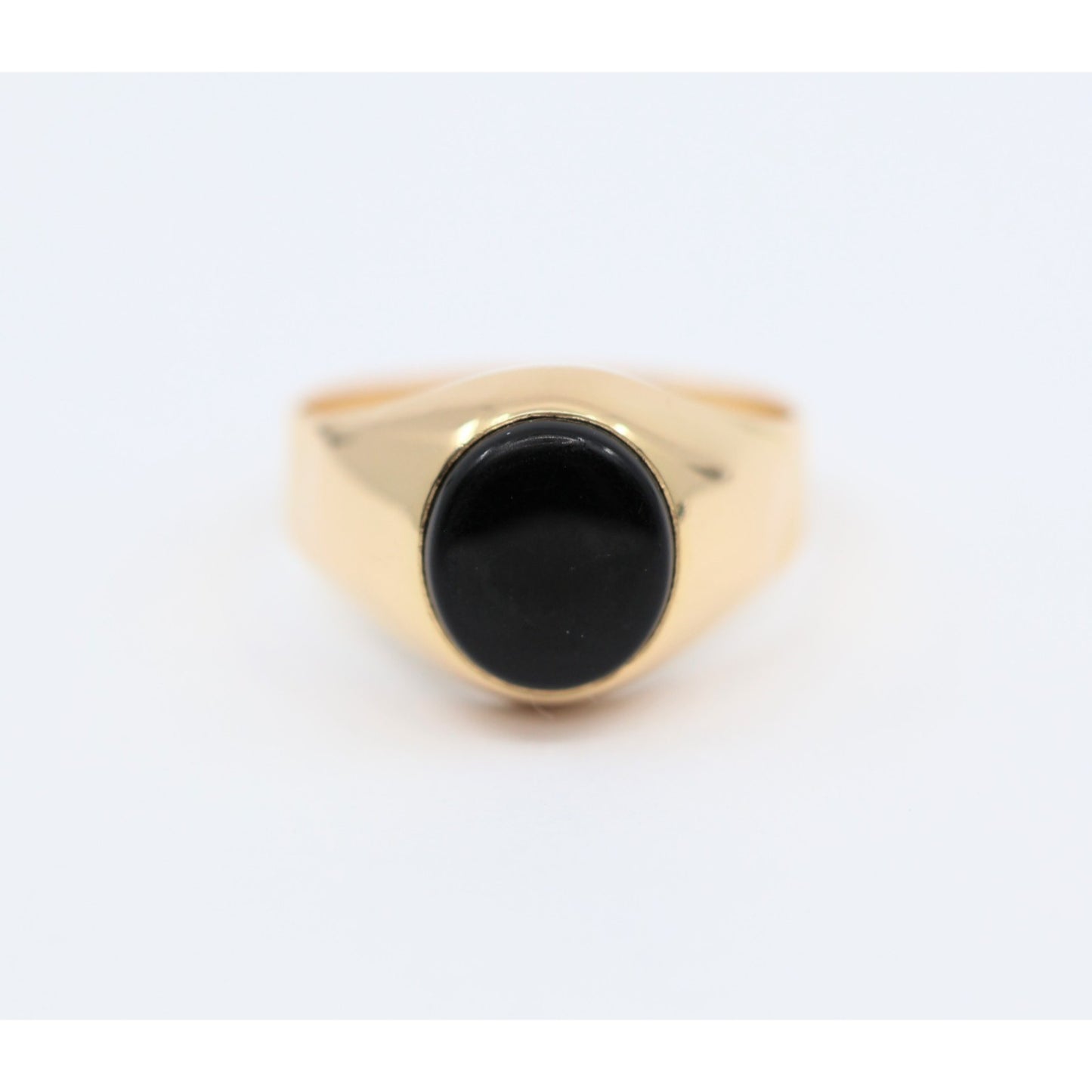 18K Yellow Gold  Oval Onyx Statement Ring