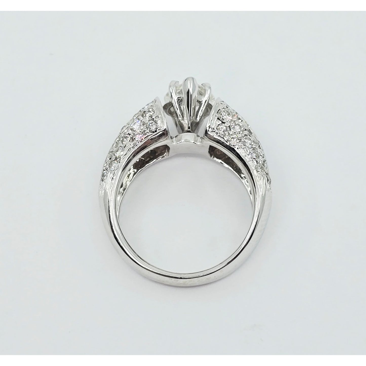 18K White Gold Heart Cut Diamond Ring