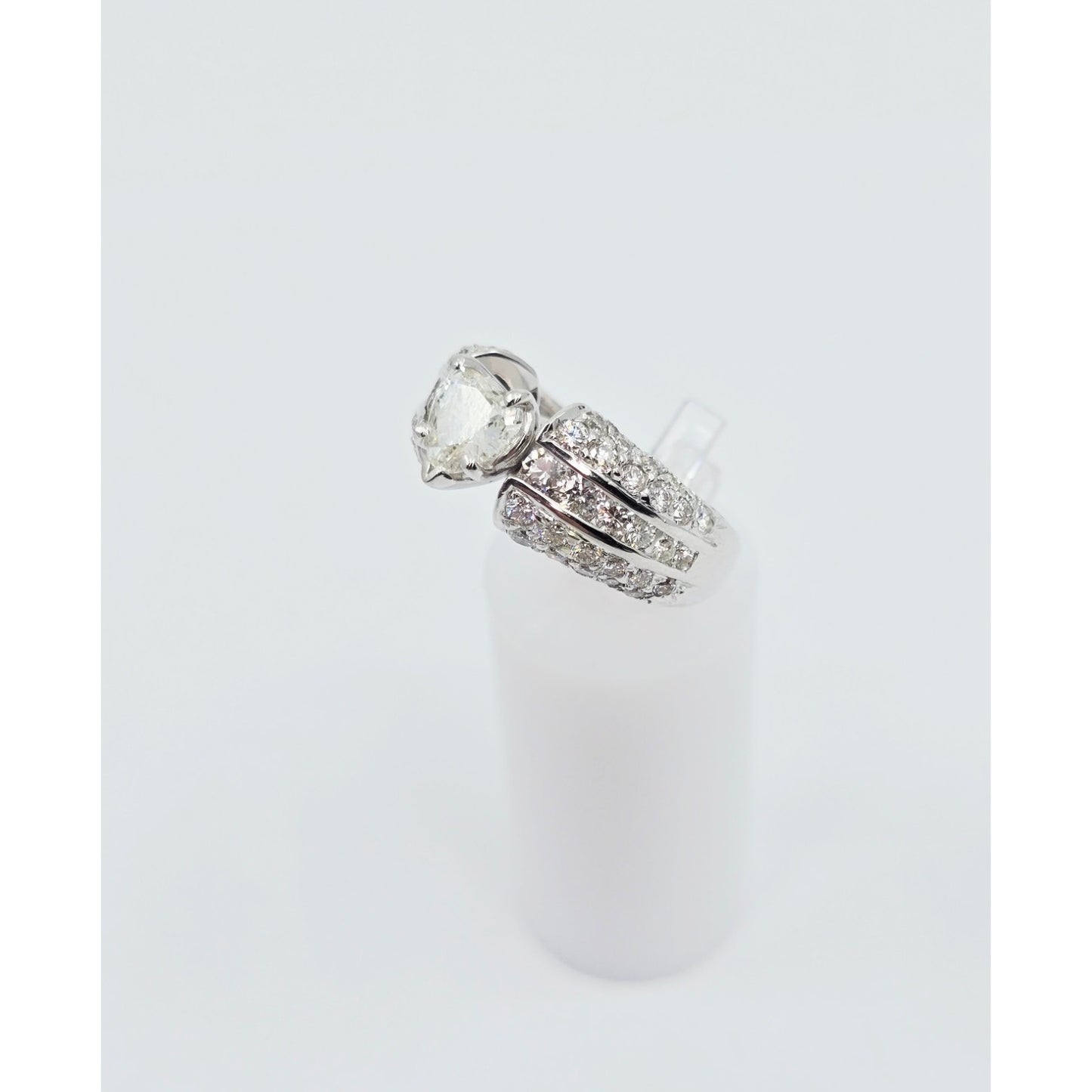 18K White Gold Heart Cut Diamond Ring