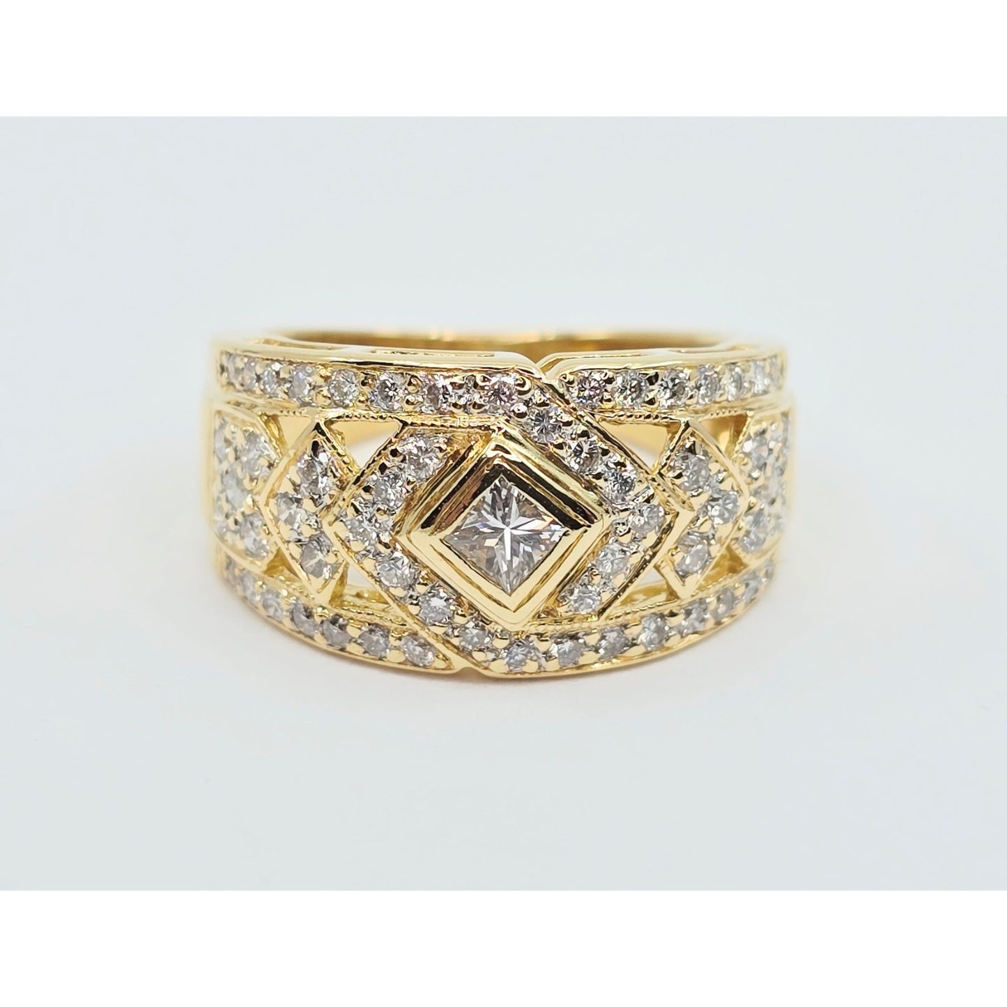 18K Yellow Gold Round & Square Cut Diamond Wide Band Ring