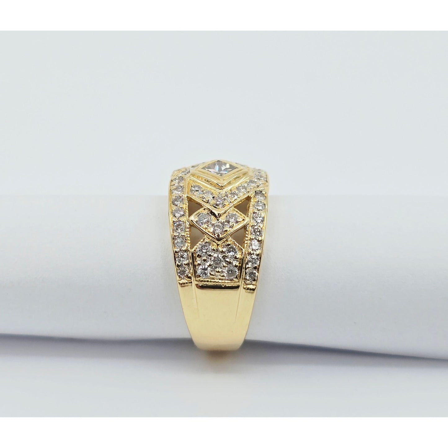 18K Yellow Gold Round & Square Cut Diamond Wide Band Ring
