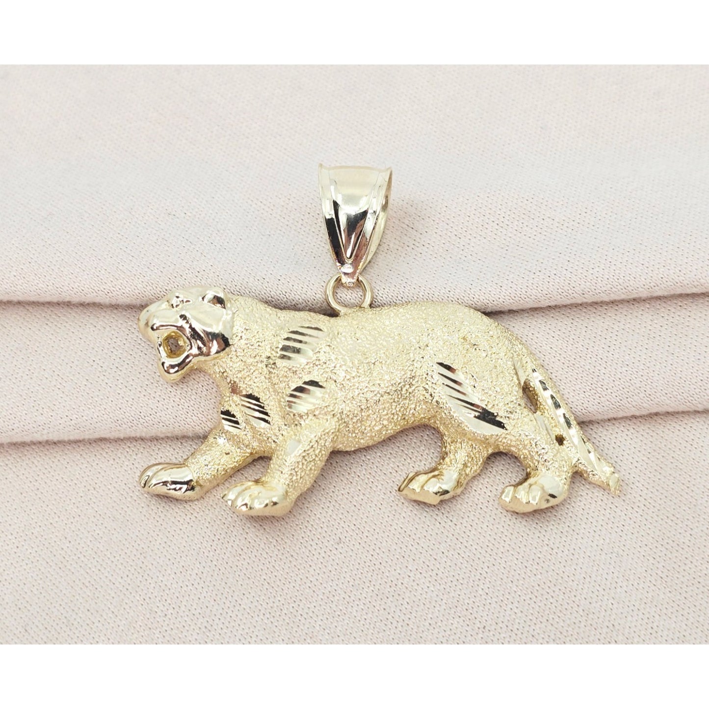 10K Yellow Gold Tiger Panther Leopard Jaguar Style Big Cat Charm Pendant