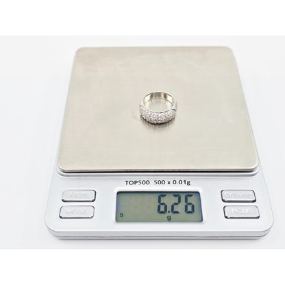 18K White Gold Round Cut Diamond Cluster Ring