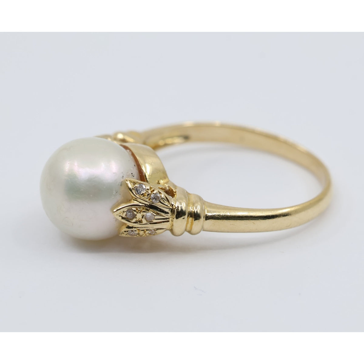 18K Yellow Gold Diamond & Pearl Ring