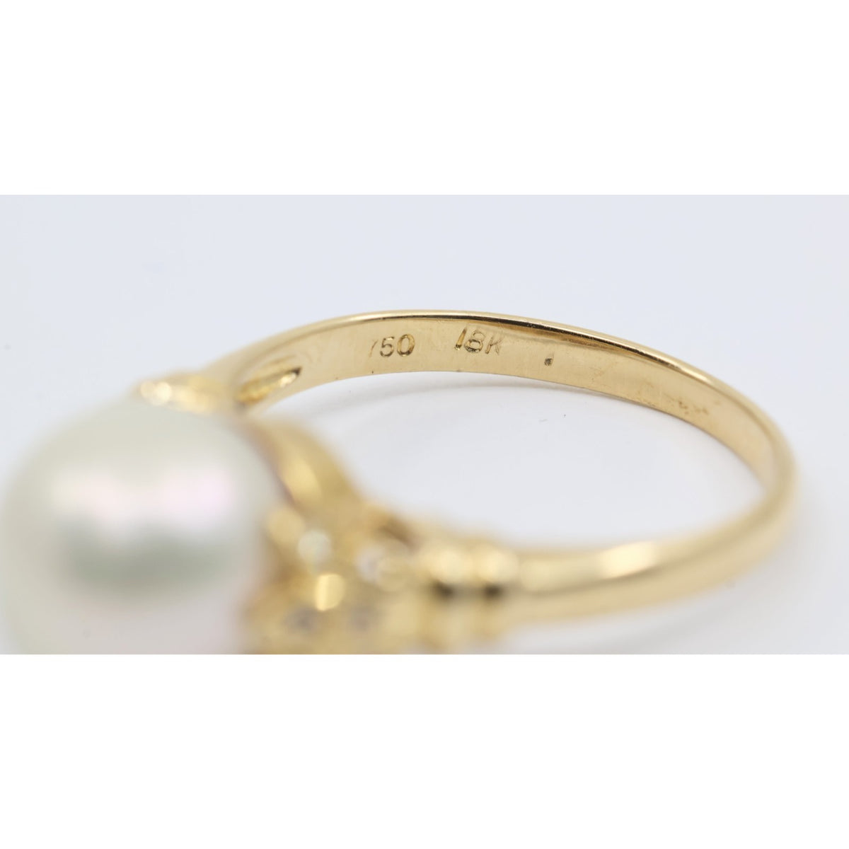 18K Yellow Gold Diamond & Pearl Ring
