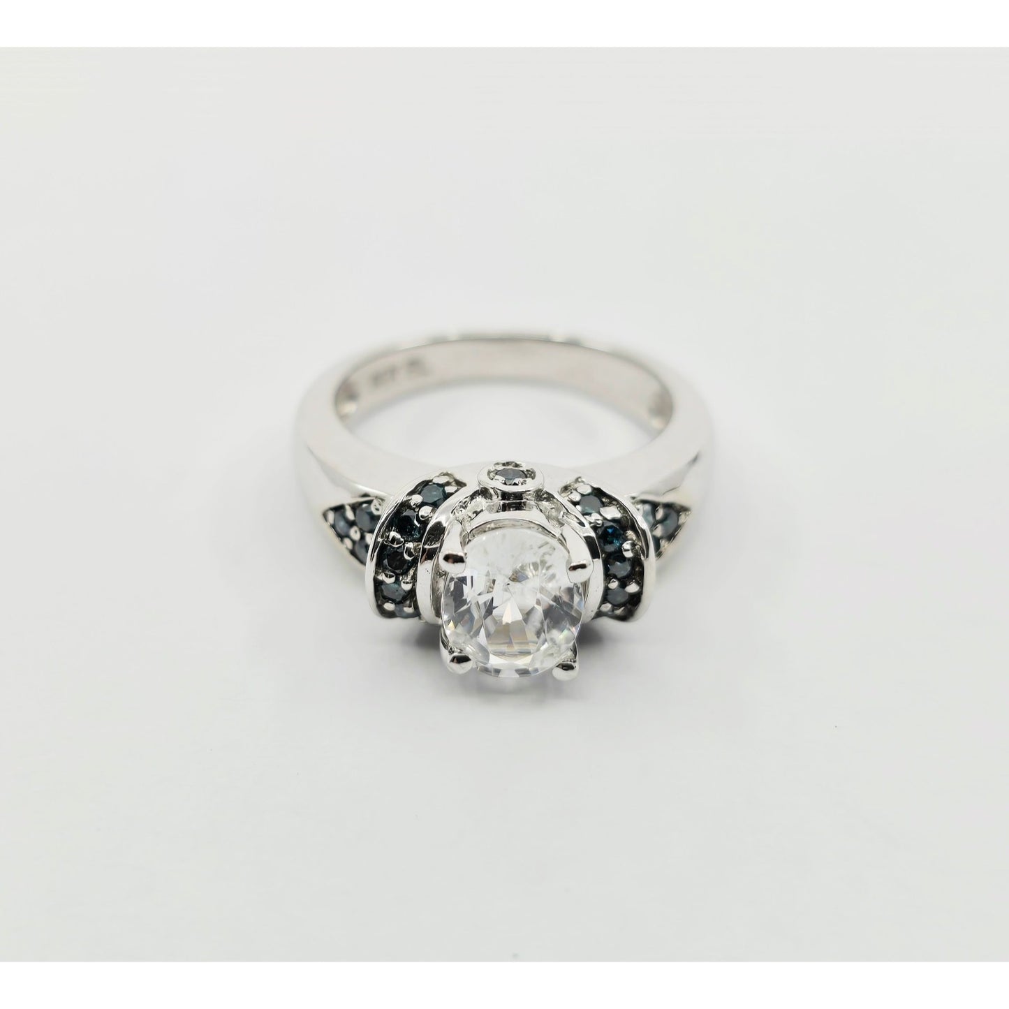 14K White Gold Clear Gemstone & Green Diamond Ring
