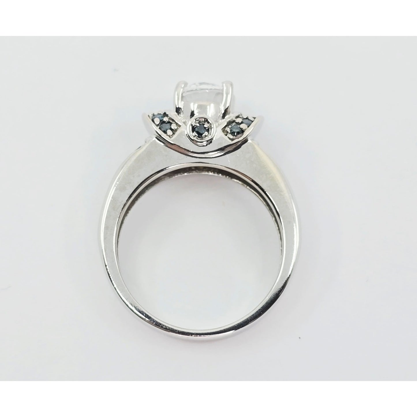 14K White Gold Clear Gemstone & Green Diamond Ring