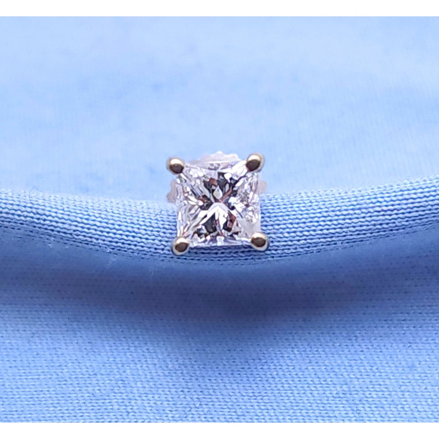 Single 14K White Gold Square Princess Cut Diamond Screw Back Stud Earring