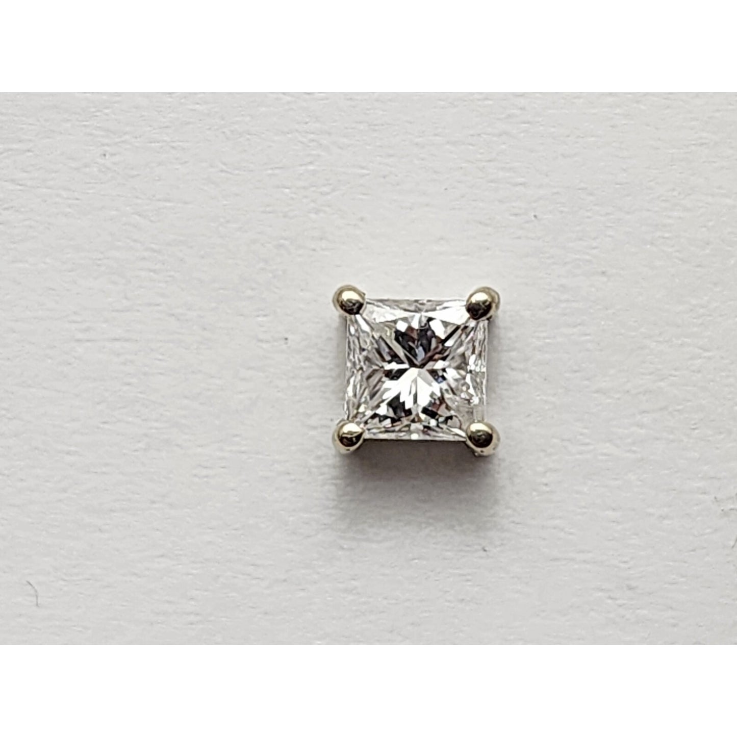 Single 14K White Gold Square Princess Cut Diamond Screw Back Stud Earring