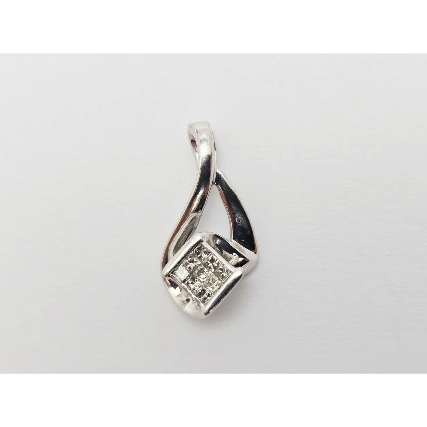 10K White Gold Rhombus Diamond Charm Pendant