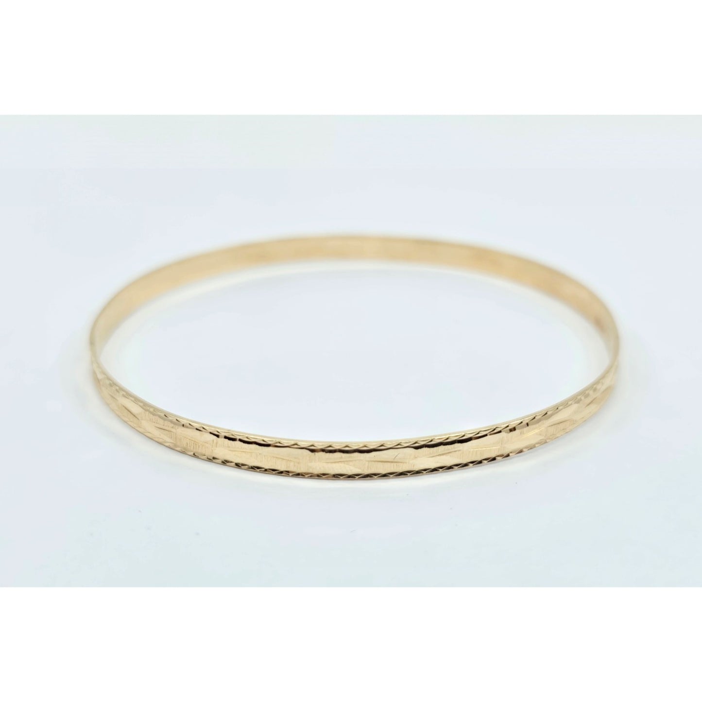 14K Yellow Gold Diamond Cut Bangle Bracelet