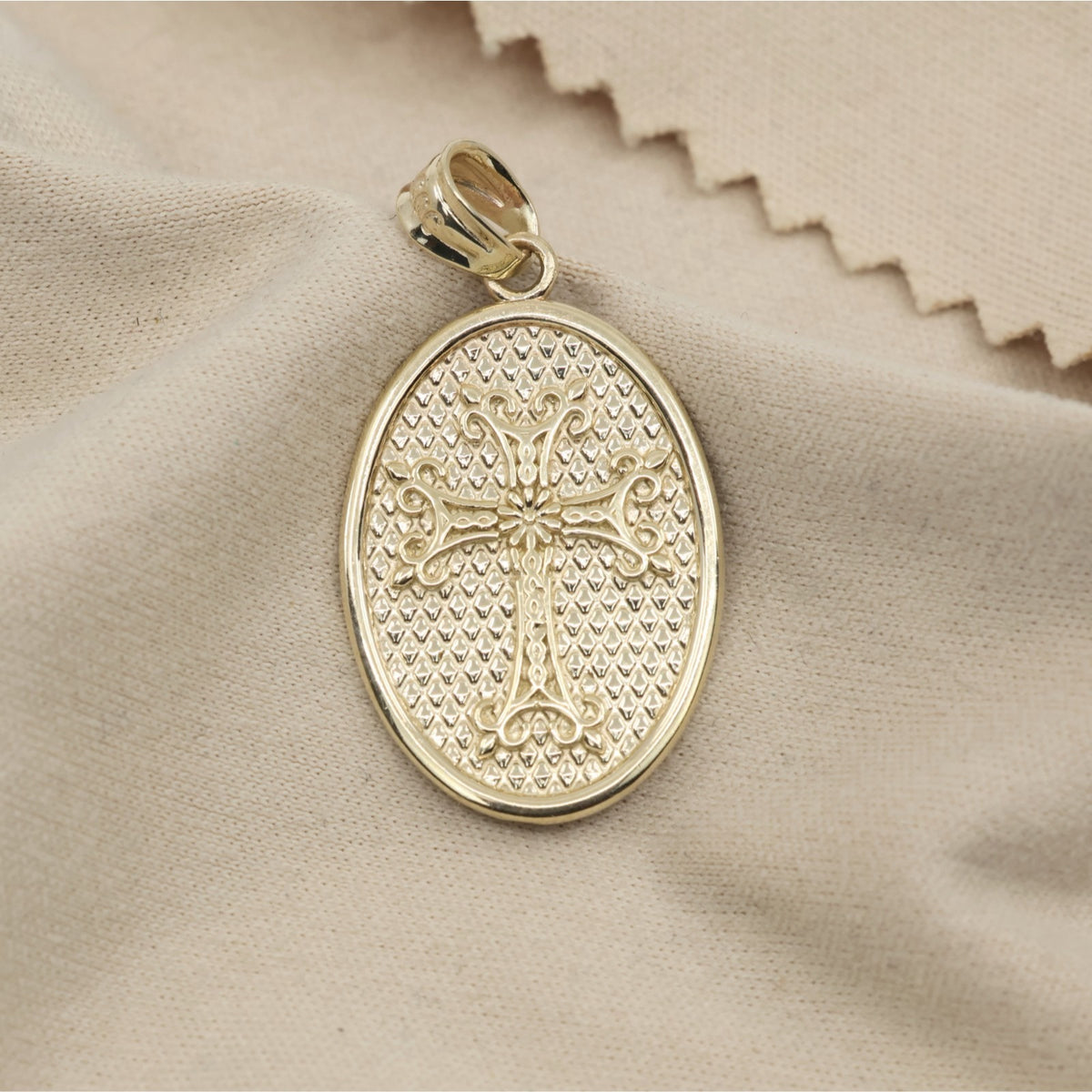 10K Yellow Gold Oval Armenian Cross Pendant Charm