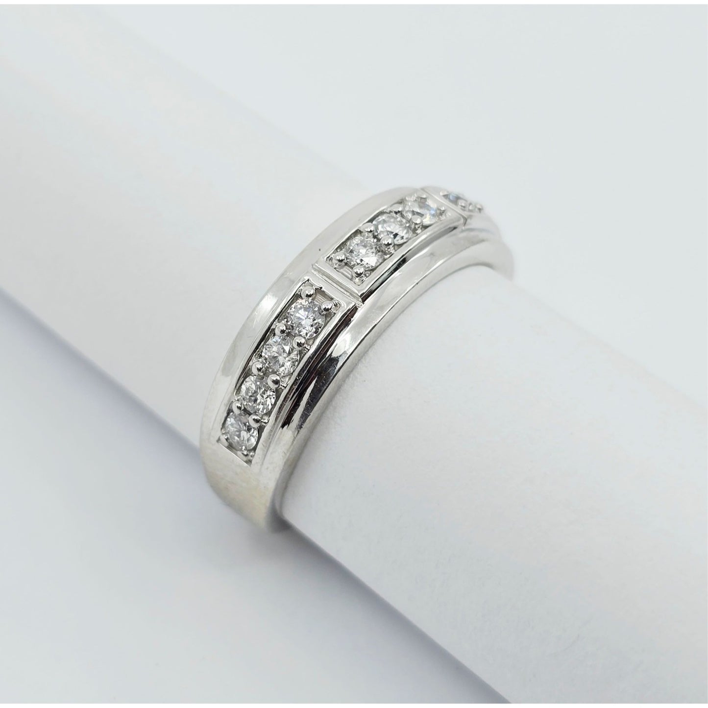 14K White Gold Diamond Wedding Band Ring