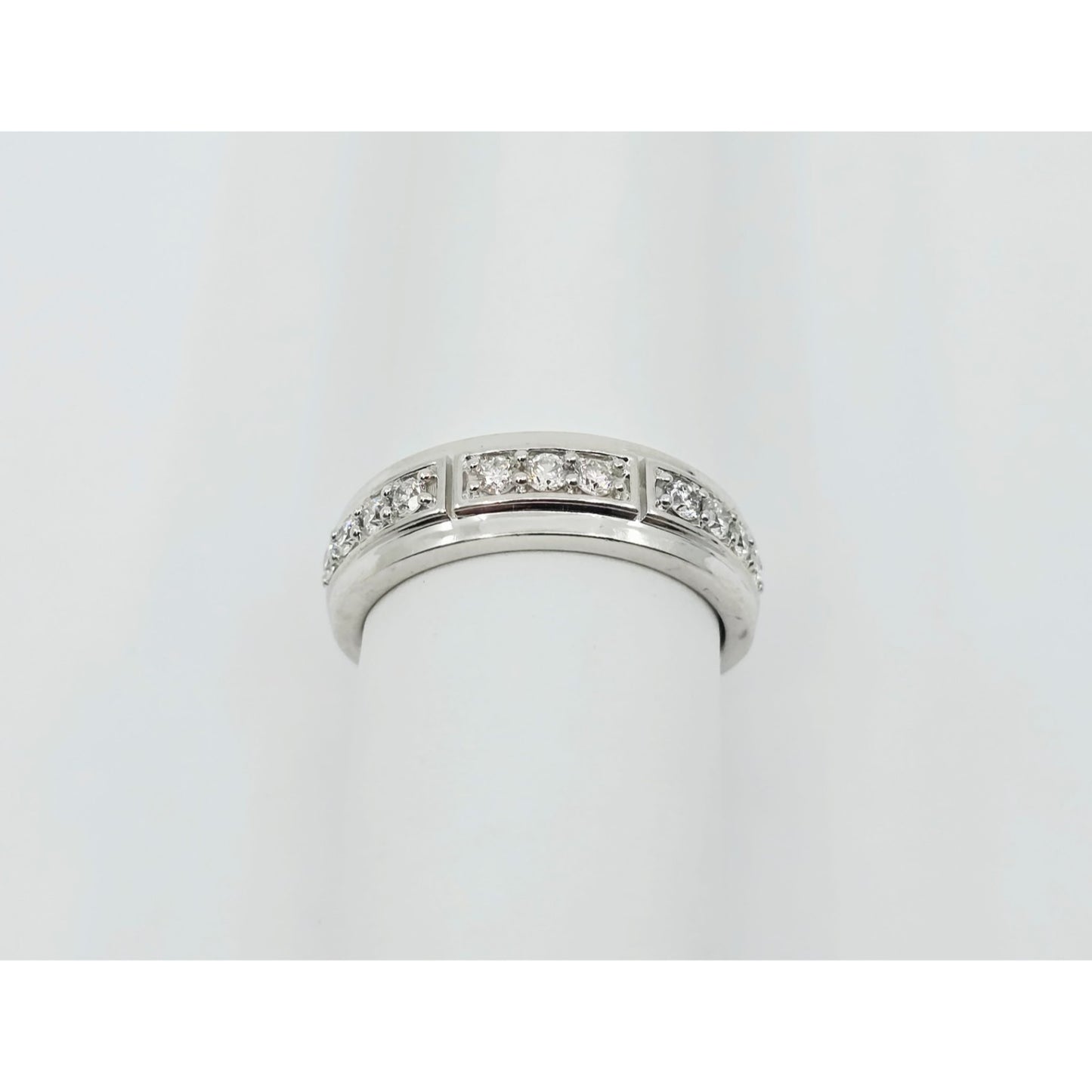 14K White Gold Diamond Wedding Band Ring