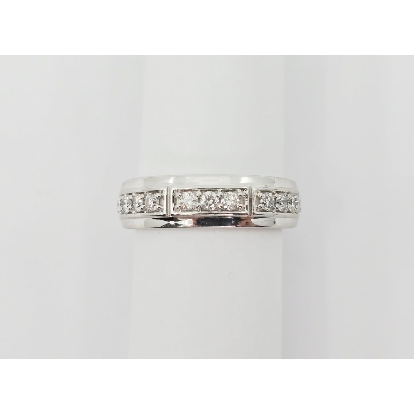 14K White Gold Diamond Wedding Band Ring