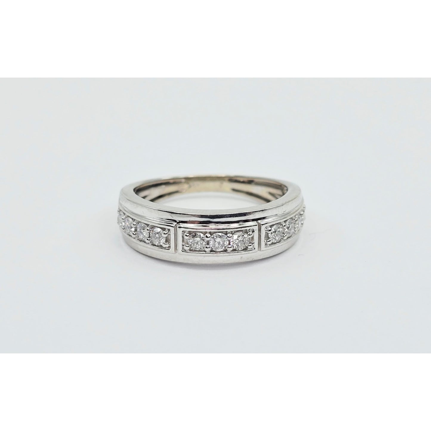 14K White Gold Diamond Wedding Band Ring