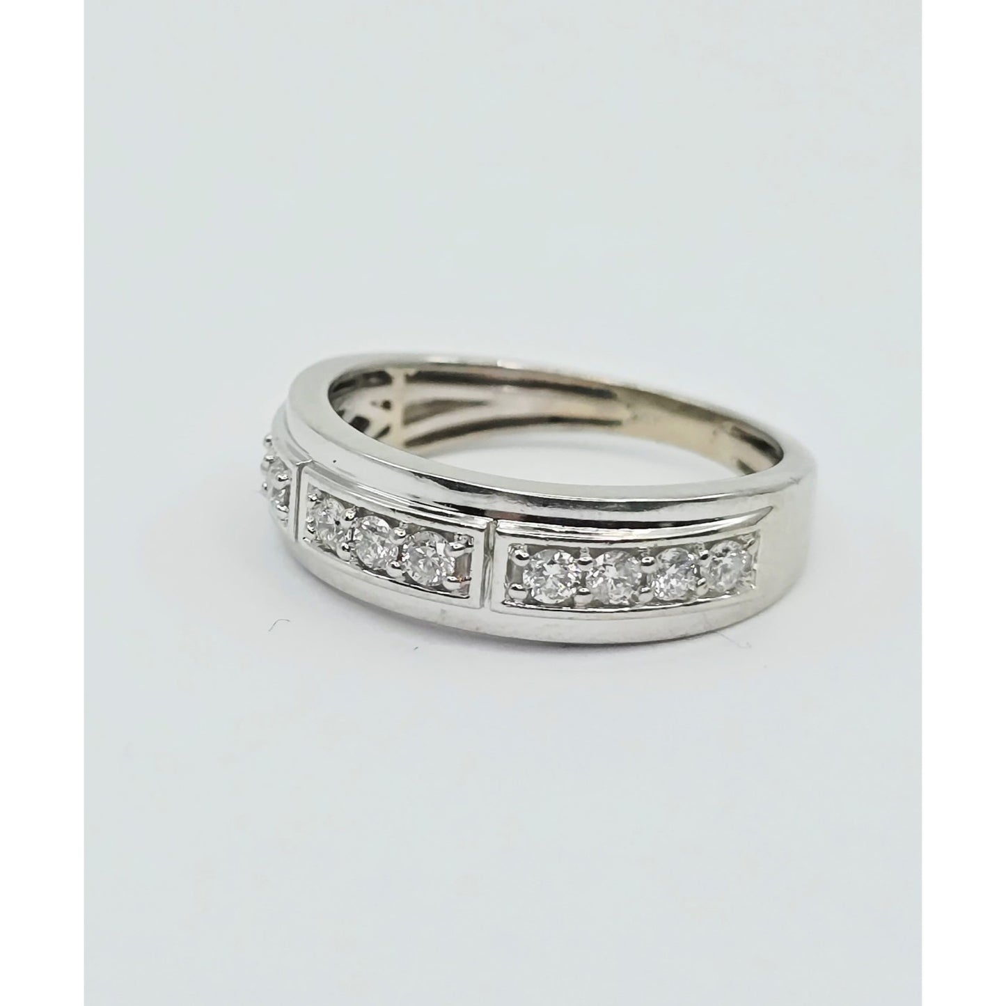 14K White Gold Diamond Wedding Band Ring
