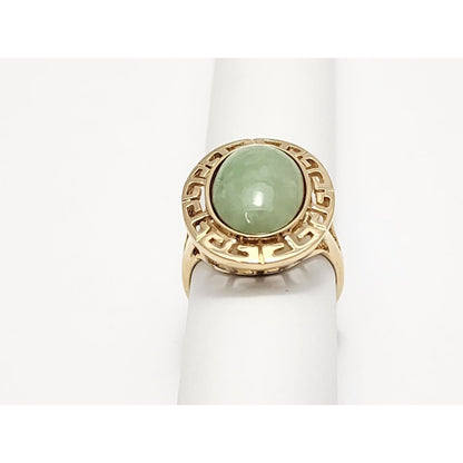 14K Yellow Gold Oval Jadeite Jade Ring