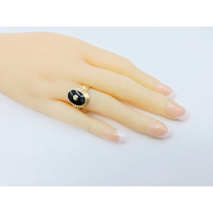 14K Yellow Gold Oval Shaped Onyx & Diamond Ring