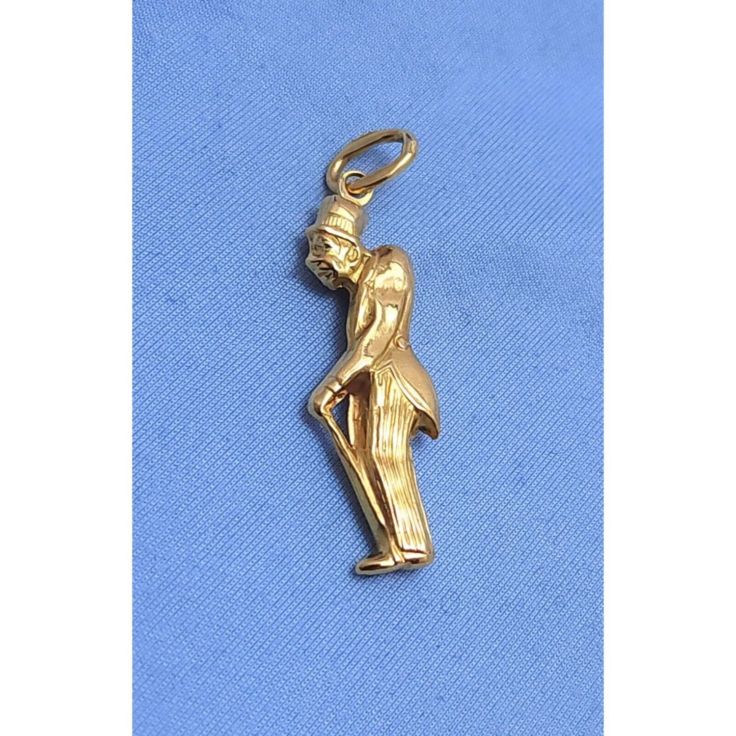 18K Yellow Gold Gobbo Good Luck Charm Pendant