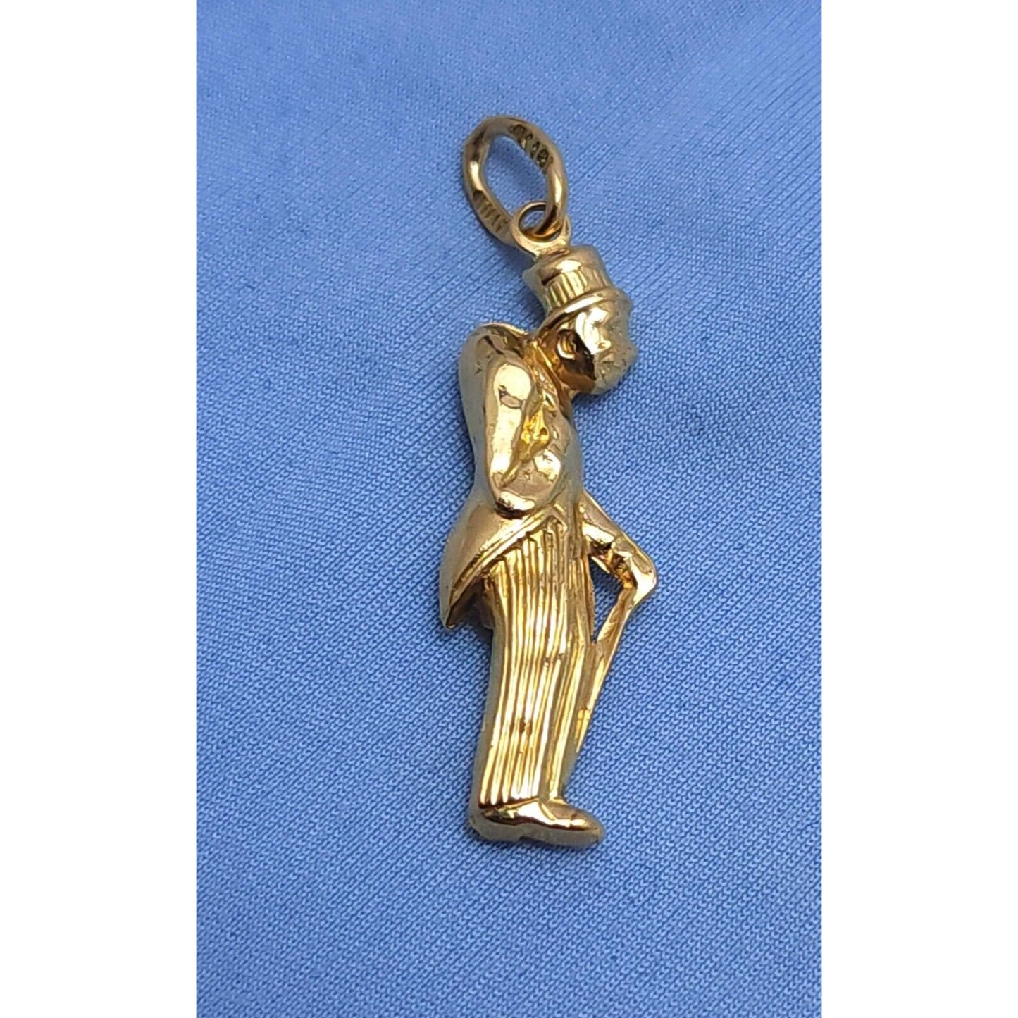 18K Yellow Gold Gobbo Good Luck Charm Pendant